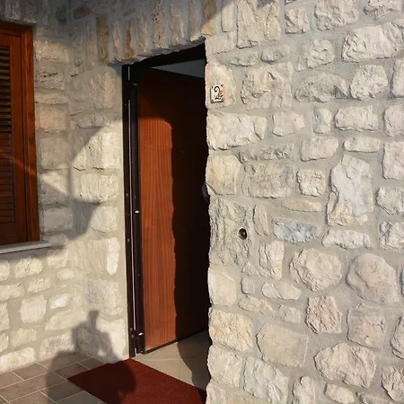 Pinus Bed & Breakfast